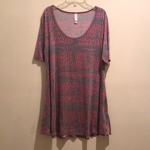 LulaRoe Perfect shirt size small. Grey and red.